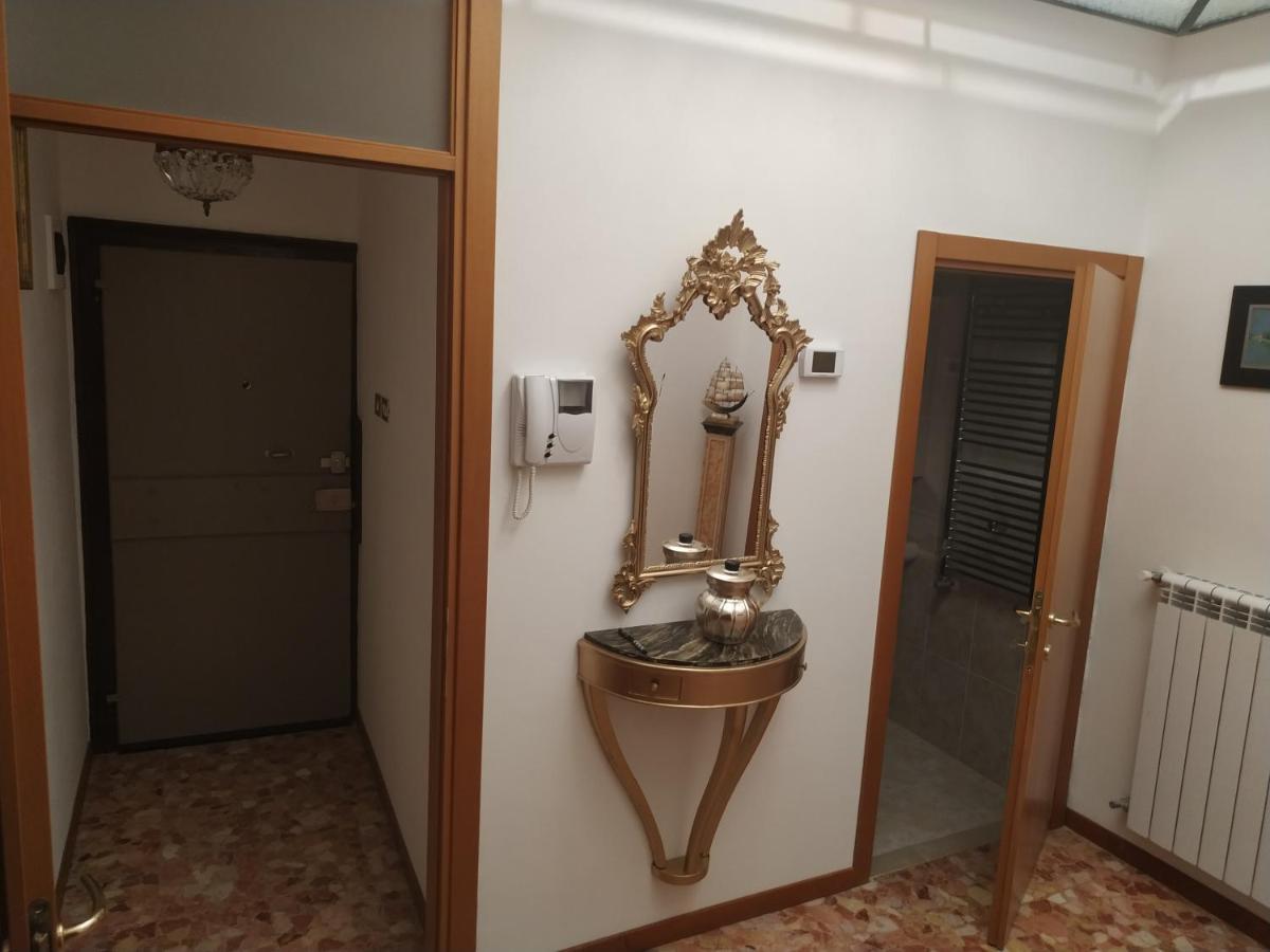 Guizzo Apartment Venezia Luaran gambar