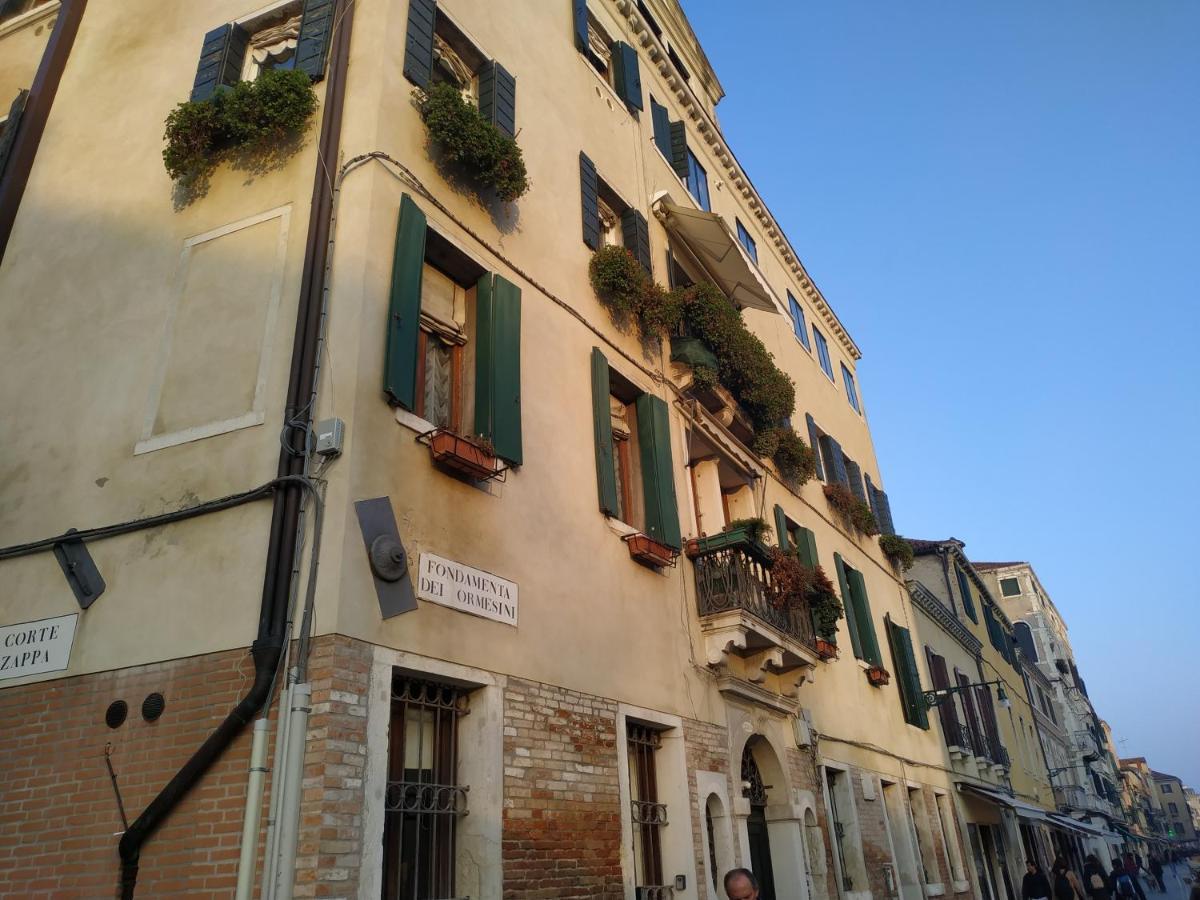 Guizzo Apartment Venezia Luaran gambar