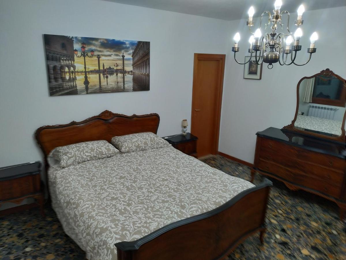 Guizzo Apartment Venezia Luaran gambar