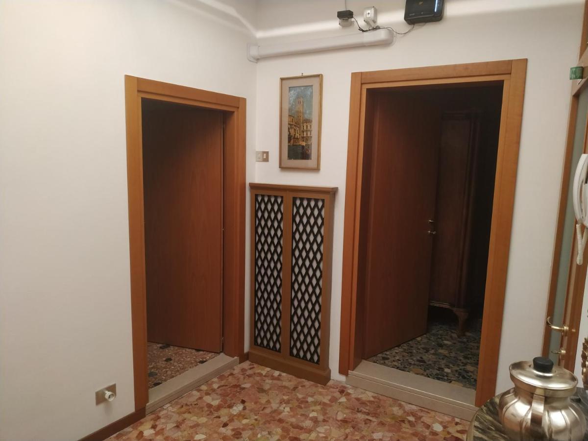 Guizzo Apartment Venezia Luaran gambar